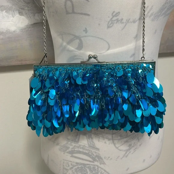 NWT JESSICA MCCLINTOK Sequined Bling Crossbody Clasp, 9”W x 5”H, Turquoise Blue - Picture 3 of 8